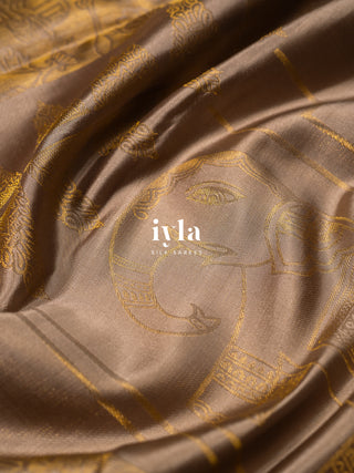 The Vintage Modernist Reversible Silk Saree in Champagne Sand