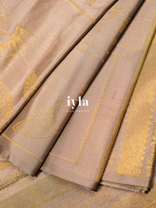 The Vintage Modernist Reversible Silk Saree in Champagne Sand