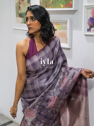 The Enchanted Rose Grid Kanjeevaram in Amethyst Purple