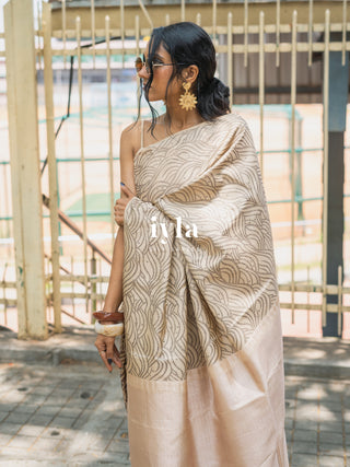 The Dreamy Waves Kanjeevaram in Vanilla Cream