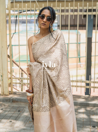 The Dreamy Waves Kanjeevaram in Vanilla Cream