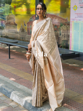 The Dreamy Waves Kanjeevaram in Vanilla Cream