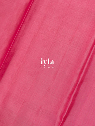 The Vintage Ornate Affair Kanjeevaram in Apricot Orange