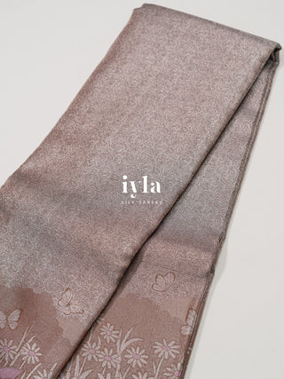 The Deer in Petalscape Kanjeevaram in Pastel Pink