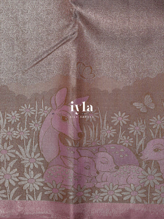 The Deer in Petalscape Kanjeevaram in Pastel Pink