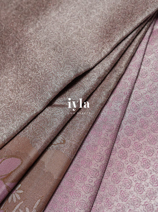 The Deer in Petalscape Kanjeevaram in Pastel Pink