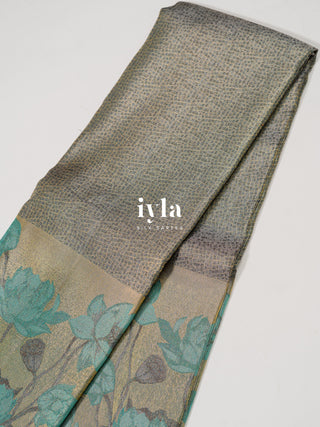 The Exotic Lotus Pond Kanjeevaram Dipped in Gold