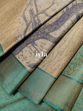 The Off-white Wings of Night Kanjeevaram