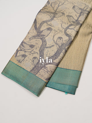 The Off-white Wings of Night Kanjeevaram