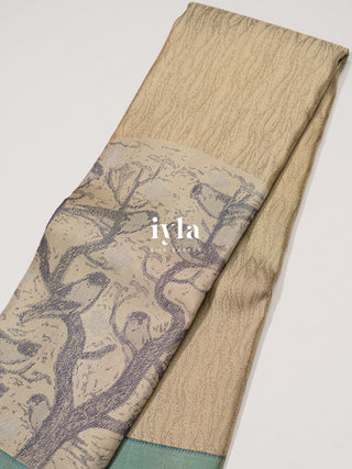 The Off-white Wings of Night Kanjeevaram