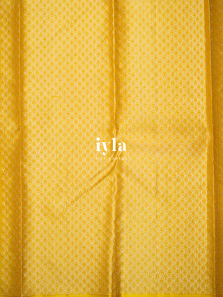 The Wings of Hope Kanjeevaram in Forest Green